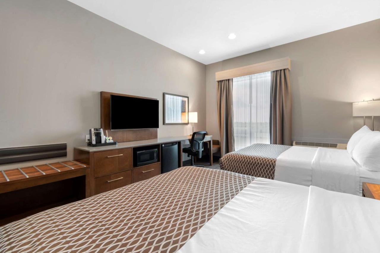 Best Western Plus East Side Saskatoon Exterior foto